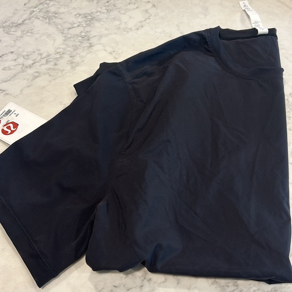 NWT - men’s lululemon black shirt - Picture 4 of 4